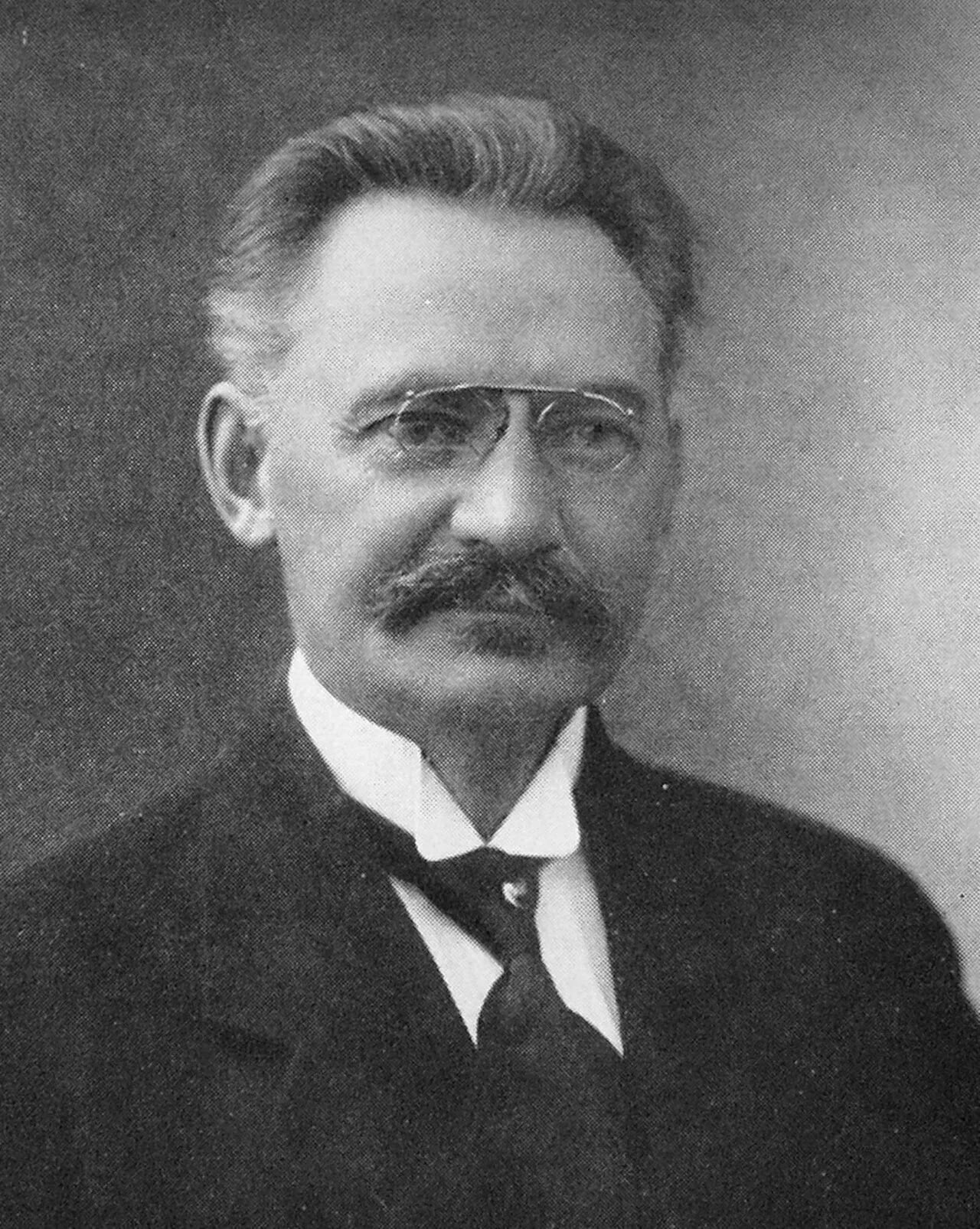 Portrait of J.E. Frykberg (1862–1923) – memorial page