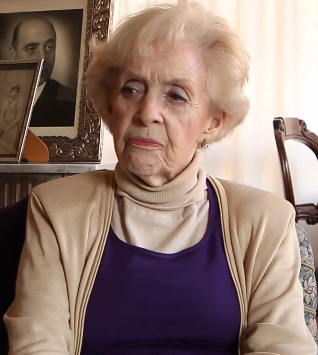 Porträt von Carmen Barros (1925–2023) – Gedenkseite
