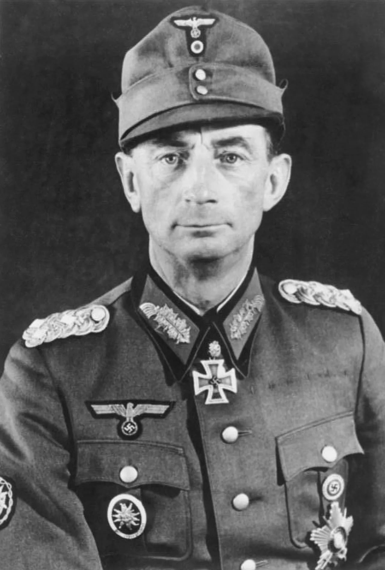 Portrait of Eduard Dietl (1890–1944) – memorial page