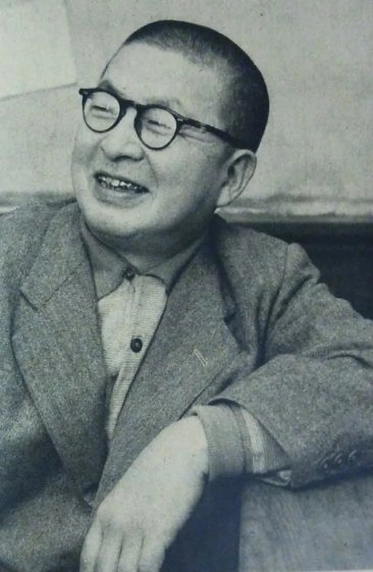 Porträt von Murayama Tomoyoshi (1901–1977) – Gedenkseite