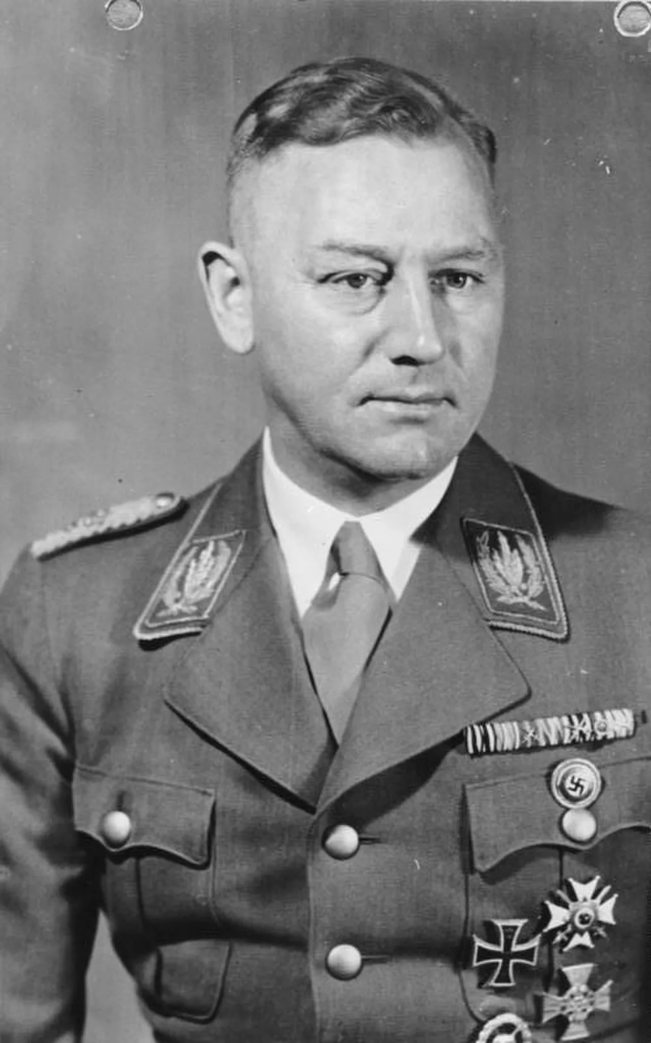 Porträt von Viktor Lutze (1890–1943) – Gedenkseite