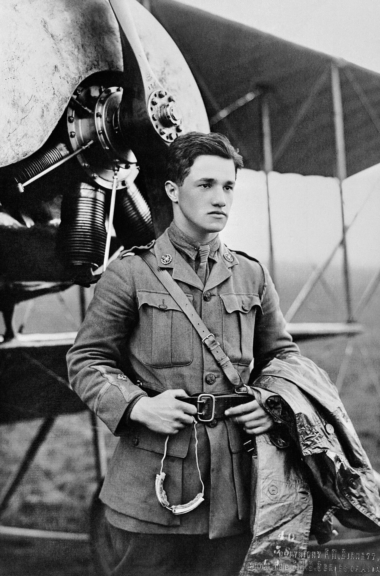 Portrait of Albert Ball (1896–1917) – memorial page