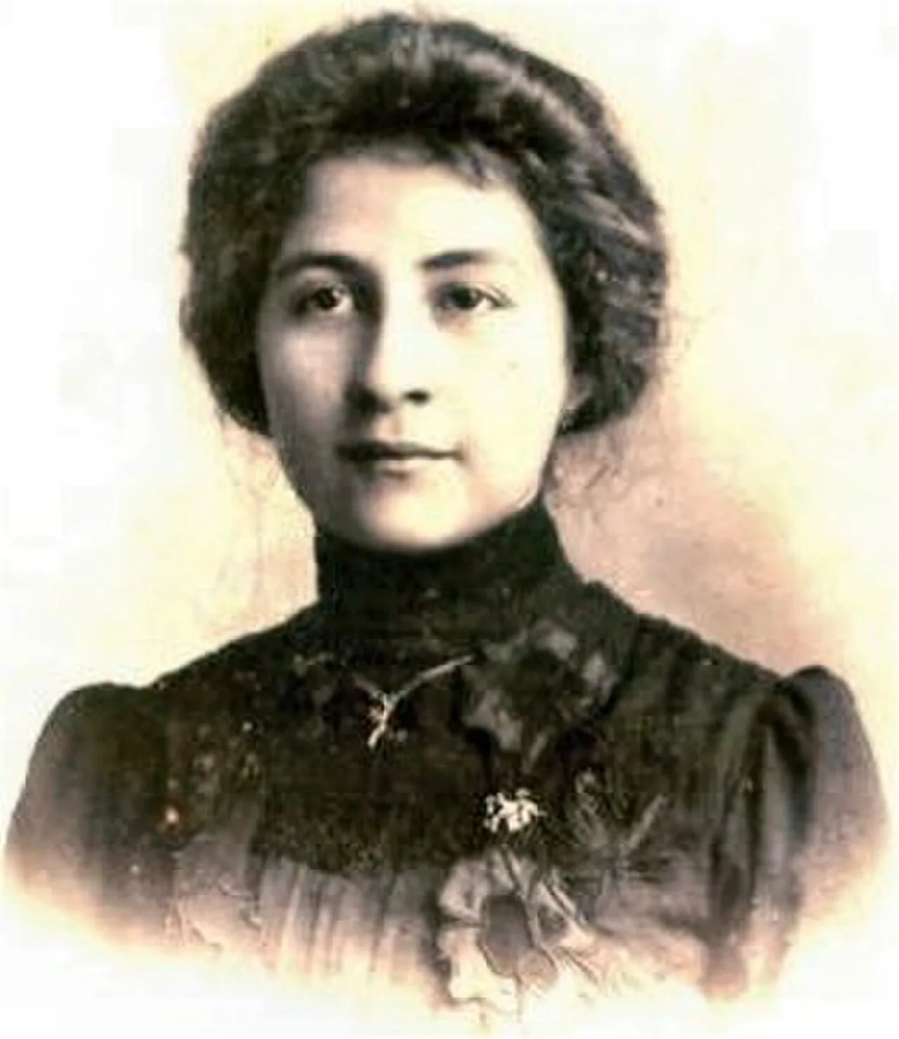 Portrait of Clotilde García Borrero (1887–1969) – memorial page