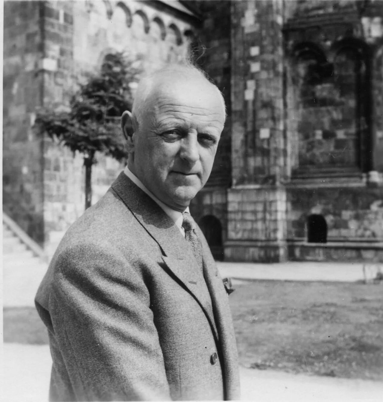 Portrait of Eiler Græbe (1892–1977) – memorial page