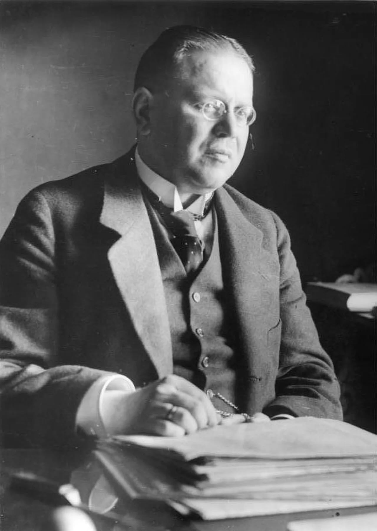 Porträt von Matthias Erzberger (1875–1921) – Gedenkseite