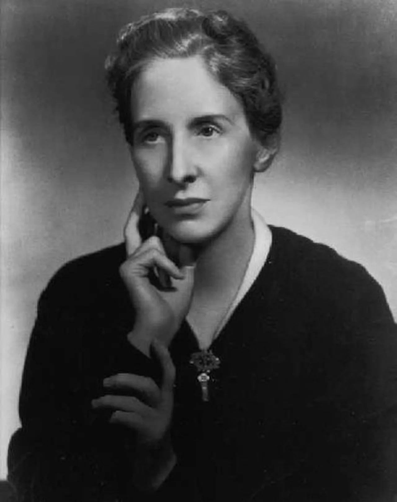 Portrait of Elizabeth Madox Roberts (1881–1941) – memorial page