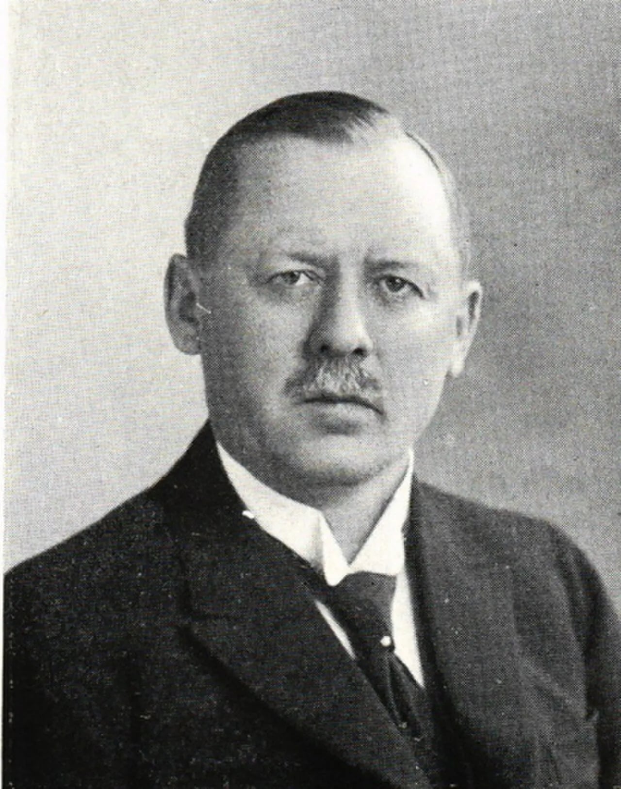 Porträt von Gustaf Gustafsson i Älvsered (1875–1934) – Gedenkseite