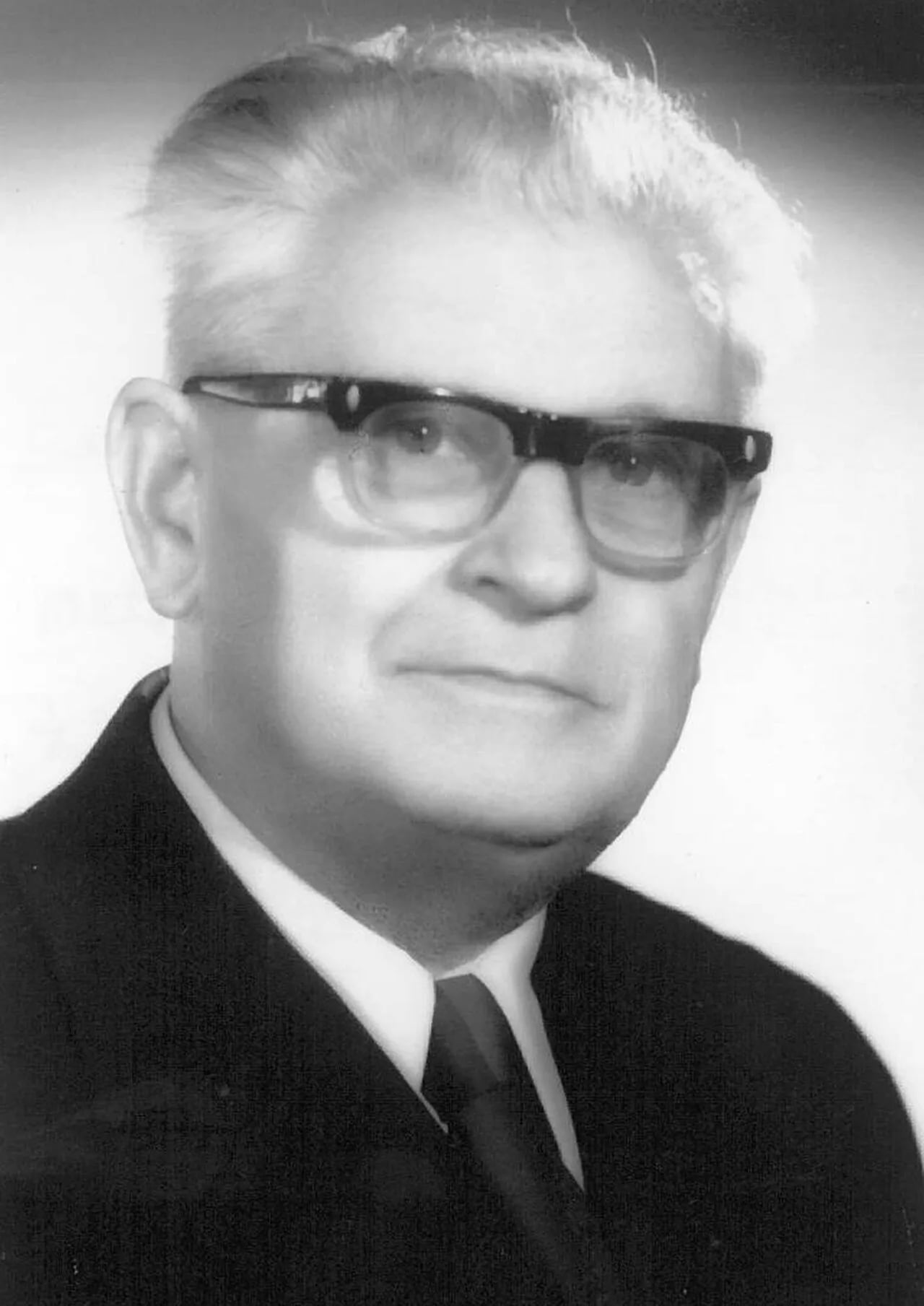 Portrait of János Józsa (1901–1973) – memorial page