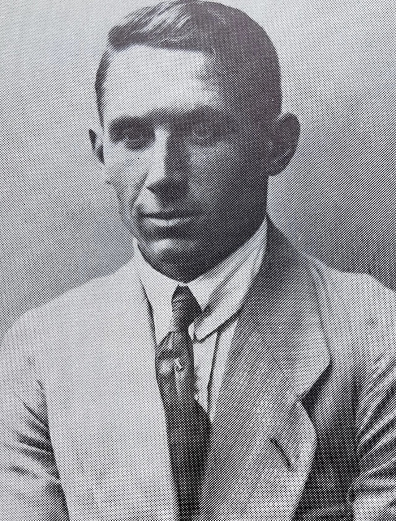Portrait of Douglas Hamilton (1892–1943) – memorial page