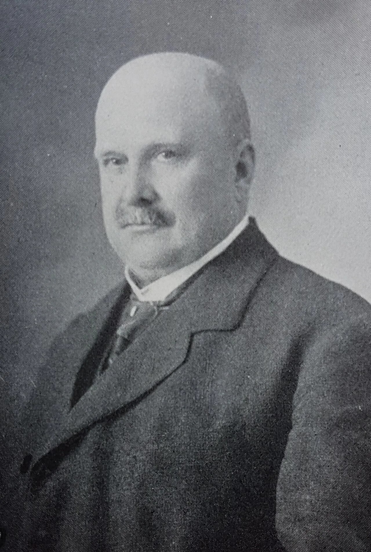 Porträt von Edvard Hedin (1856–1921) – Gedenkseite