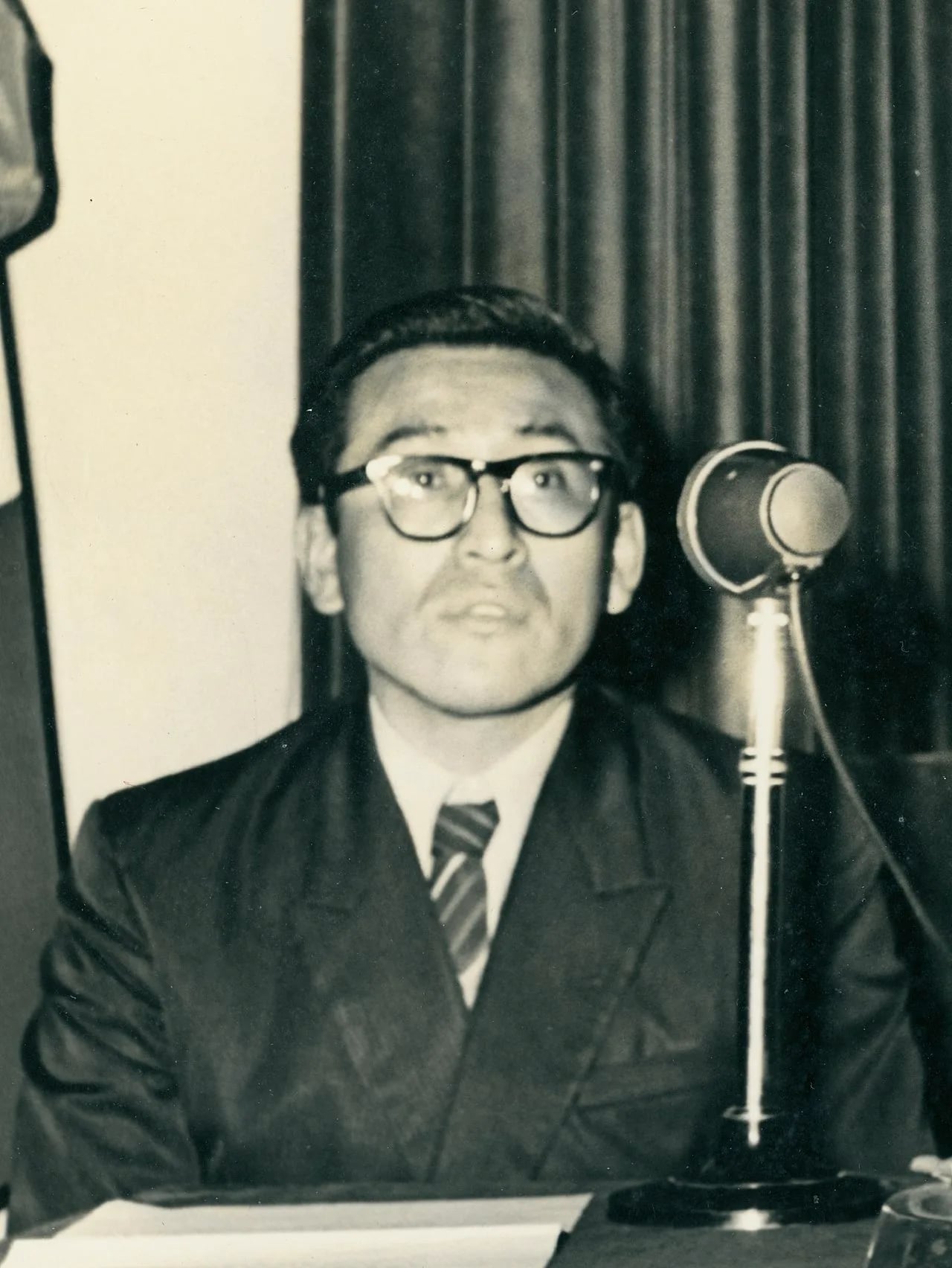 Portrait of César Lévano (1926–2019) – memorial page