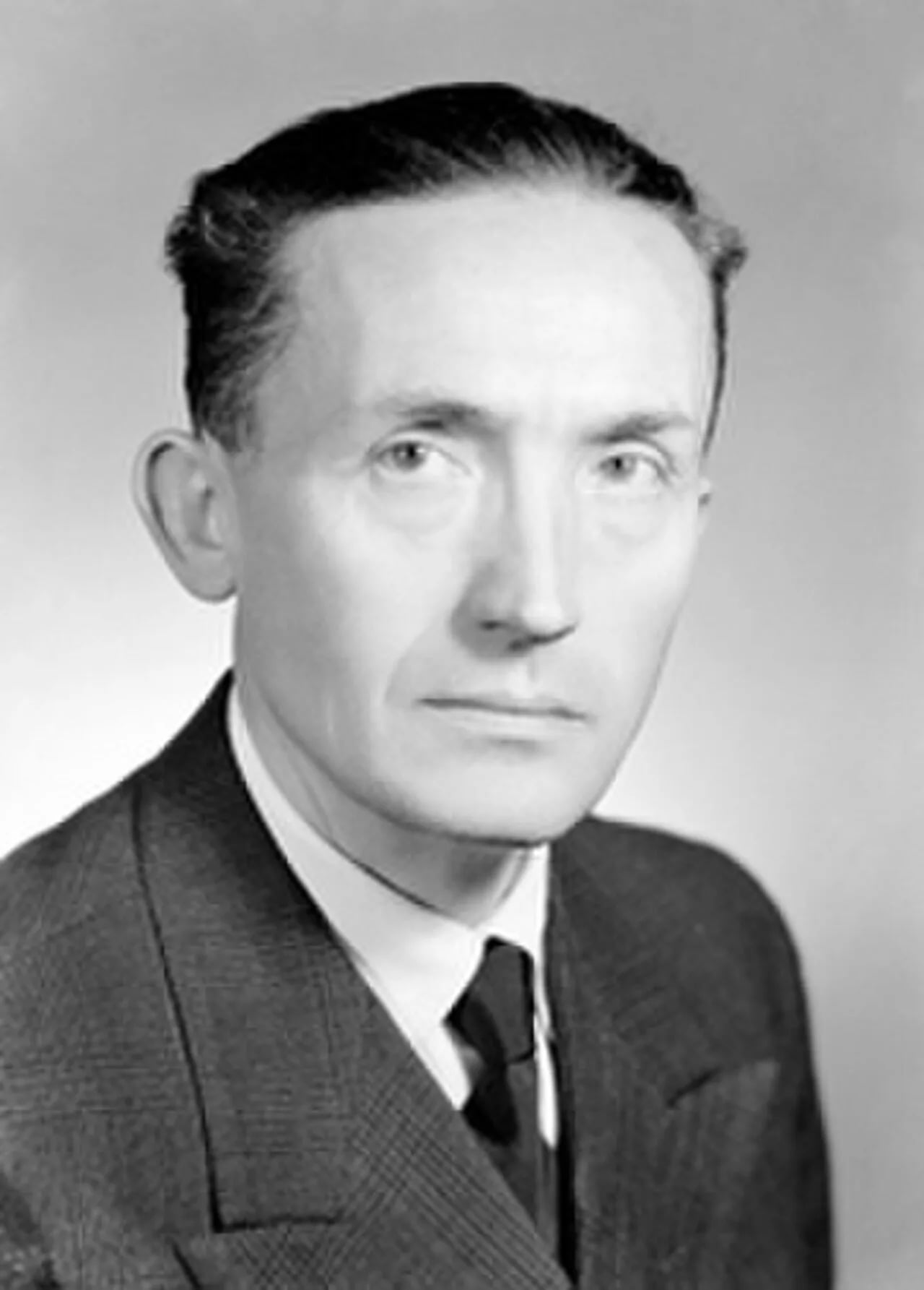 Portrait of Antonio Bussi (1903–1989) – memorial page