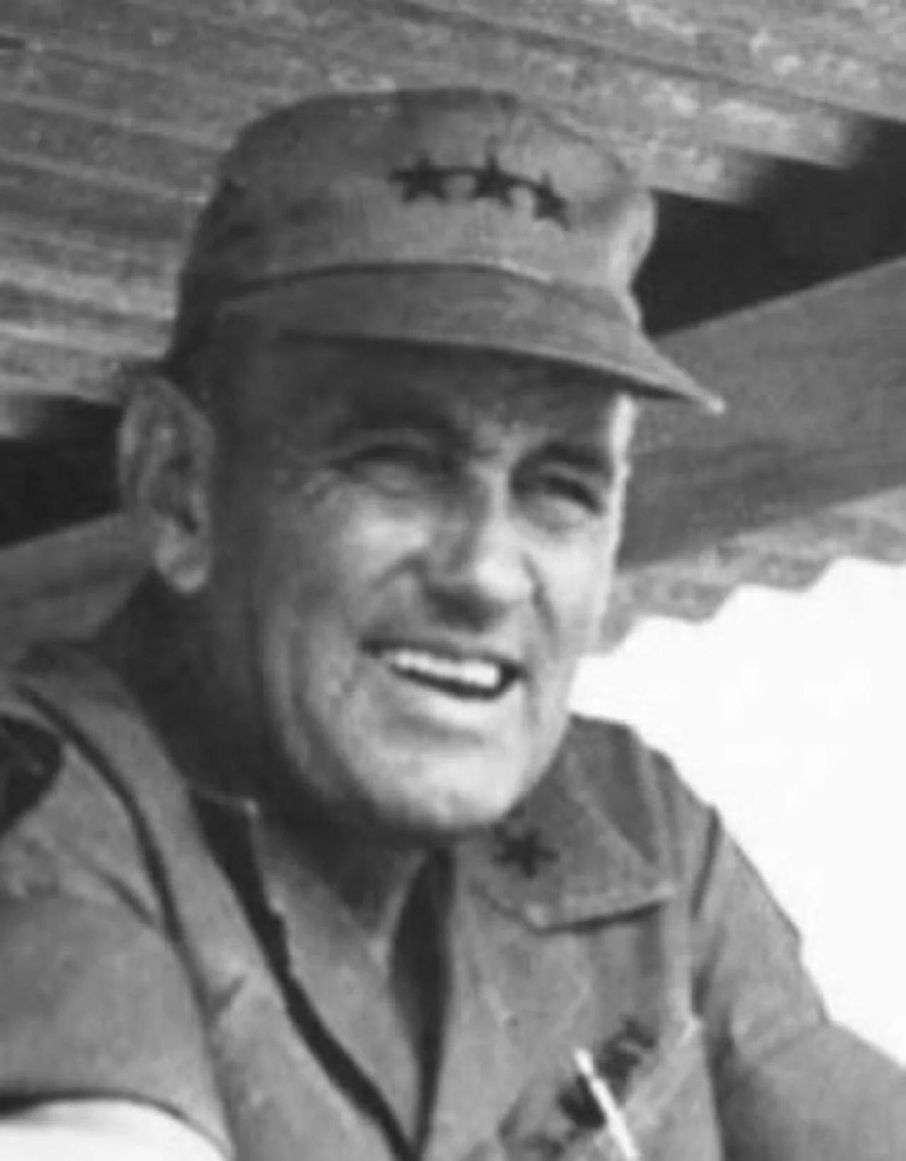 Portrait of James W. Sutherland (1918–1987) – memorial page