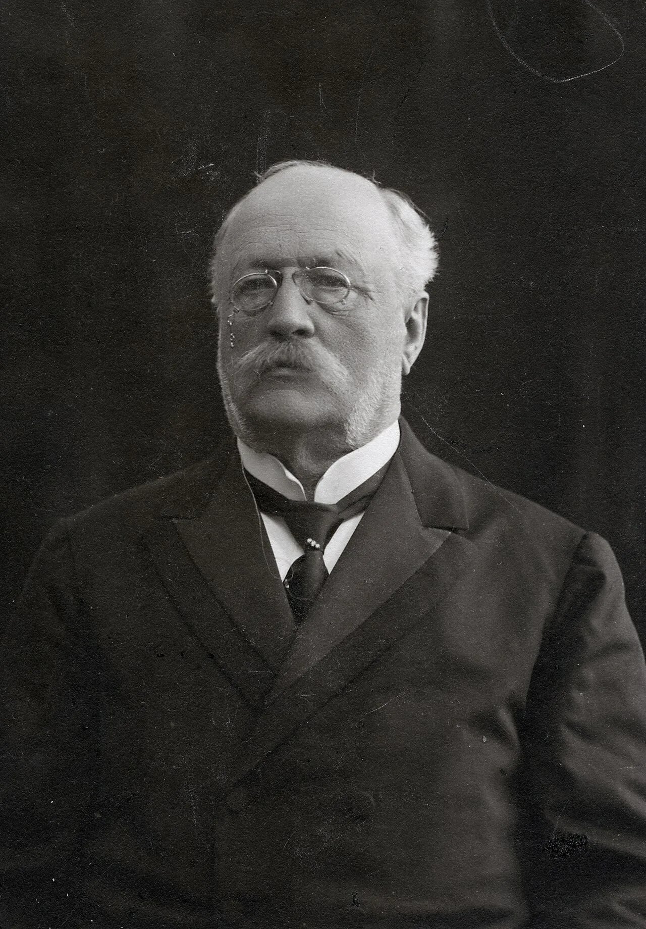 Portrait of Carl Herslow (1836–1933) – memorial page