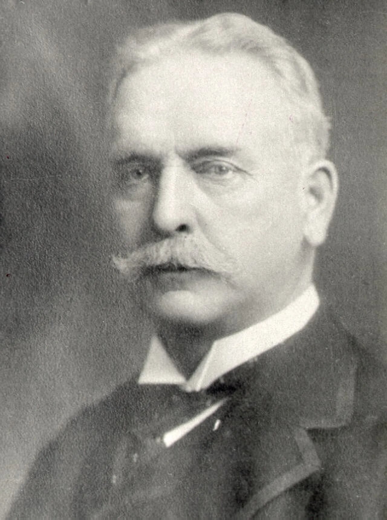 Porträt von Alexander Warburton (1852–1929) – Gedenkseite