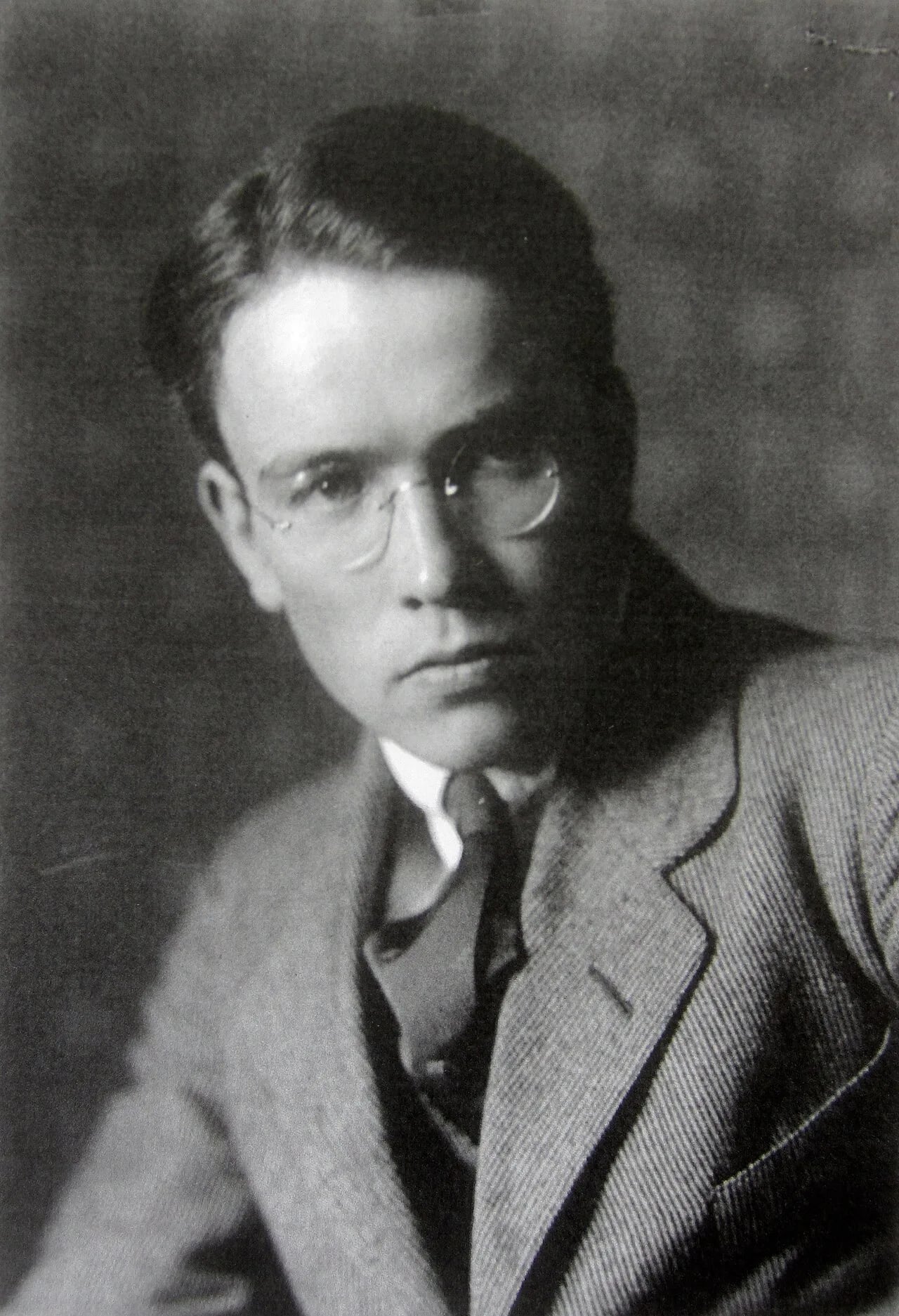 Portrait of Louis Huch (1896–1961) – memorial page