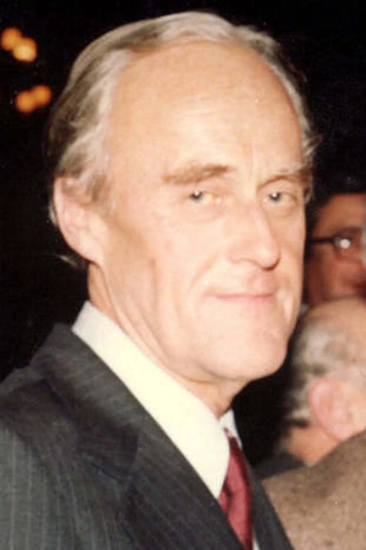 Portrait of Edgardo Boeninger (1925–2009) – memorial page