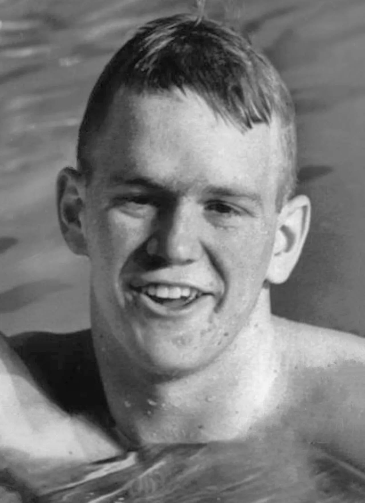 Portrait of Roy Saari (1945–2008) – memorial page