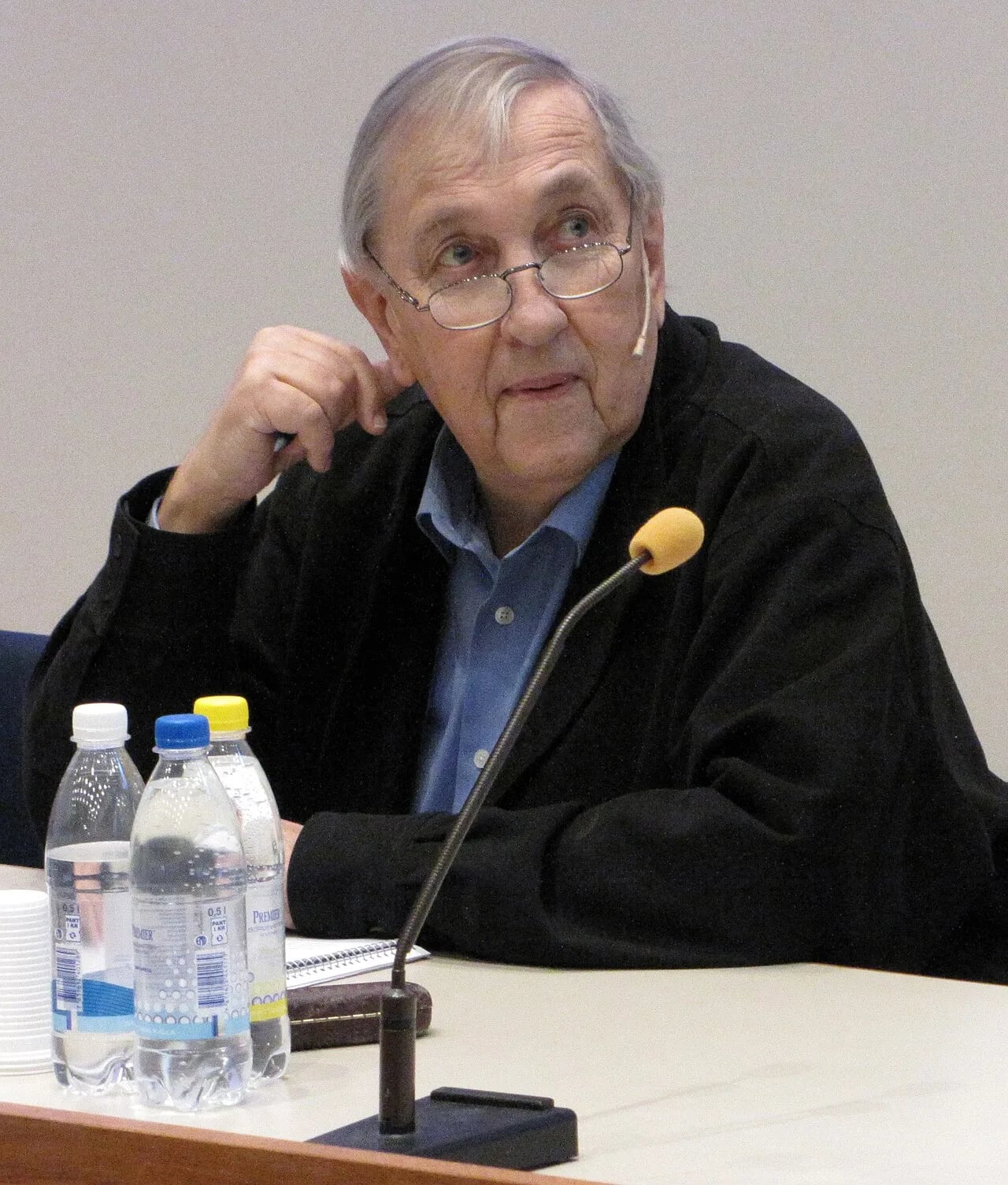Portrait of Olle Häger (1935–2014) – memorial page