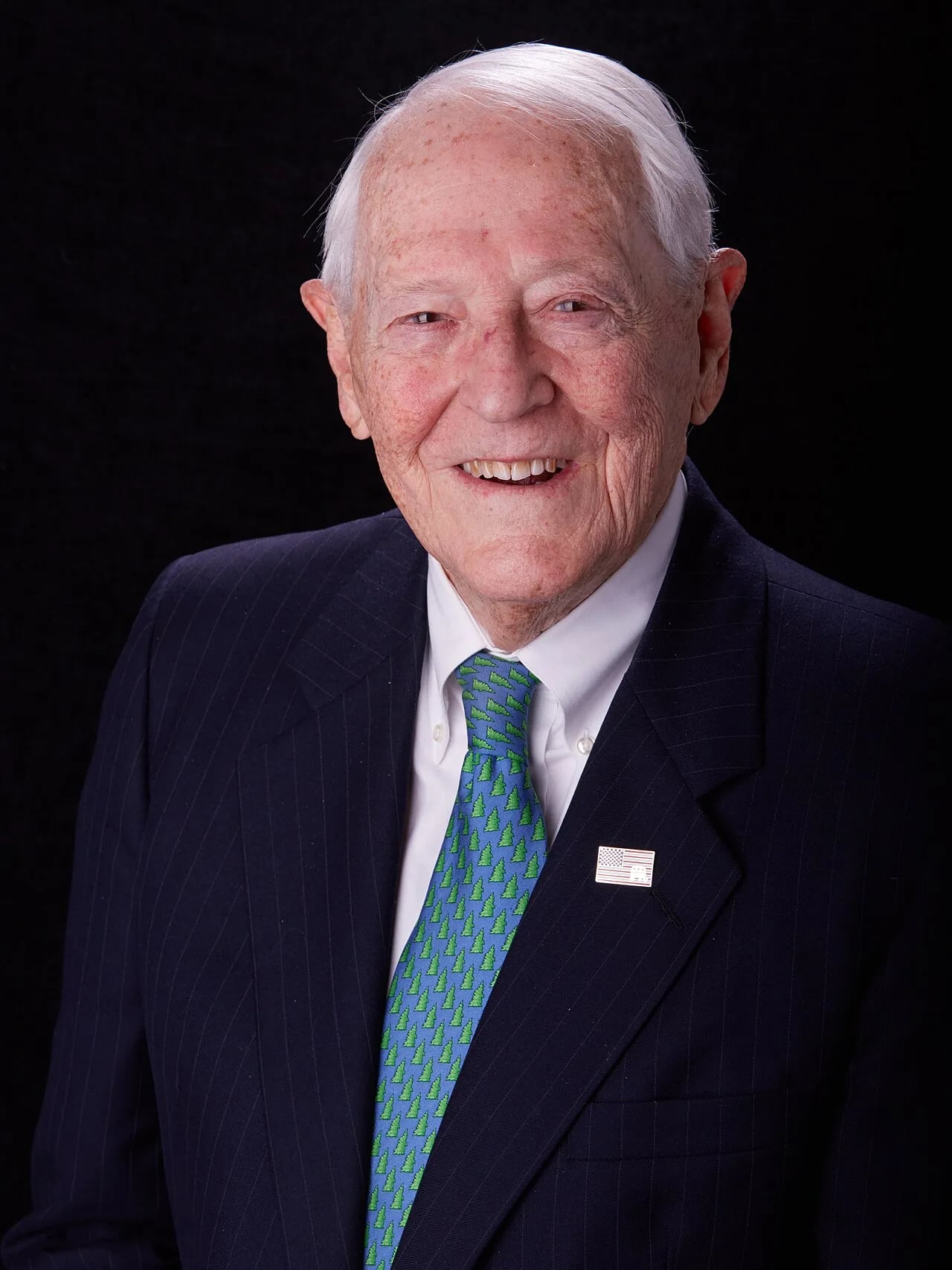 Porträt von Charles J. Urstadt (1928–2020) – Gedenkseite