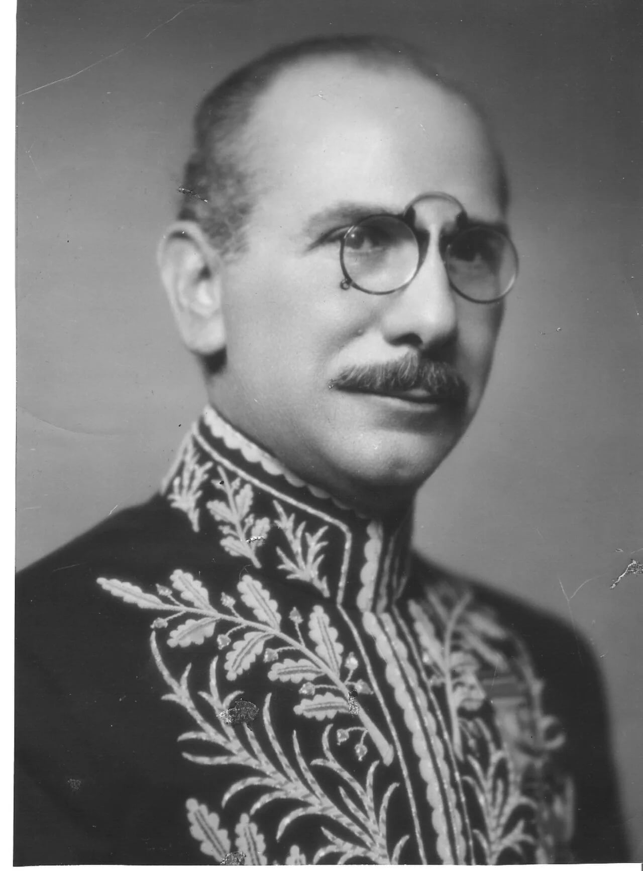 Porträt von Emilio R. Escobar (1886–1949) – Gedenkseite