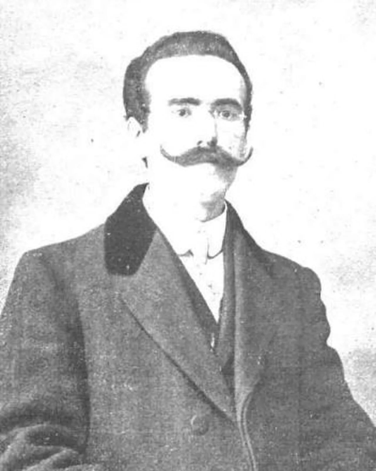 Portrait of Enrique Herrero Ducloux (1877–1962) – memorial page