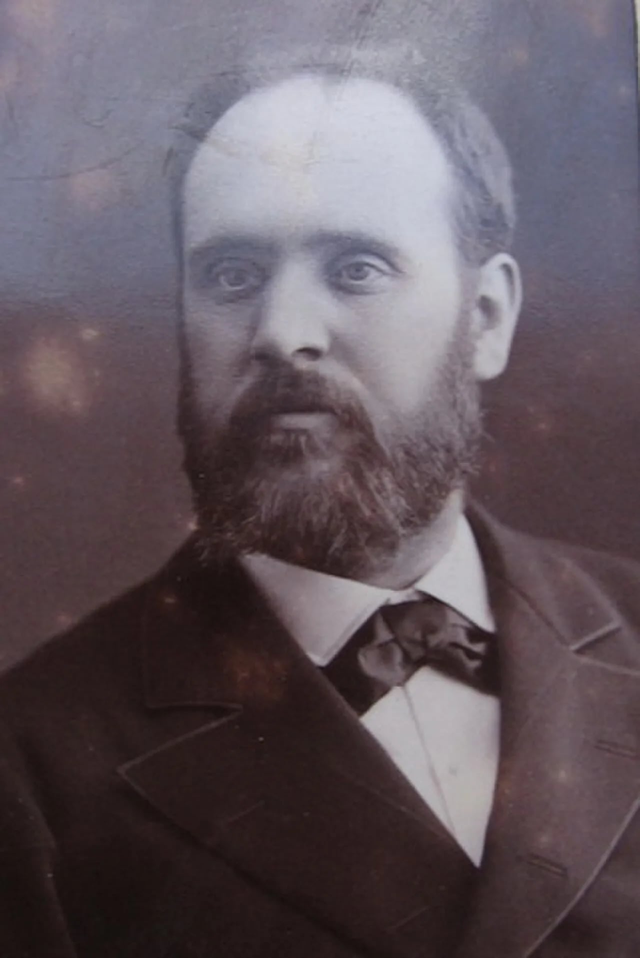 Porträt von Francisco López Chicheri (1845–1910) – Gedenkseite