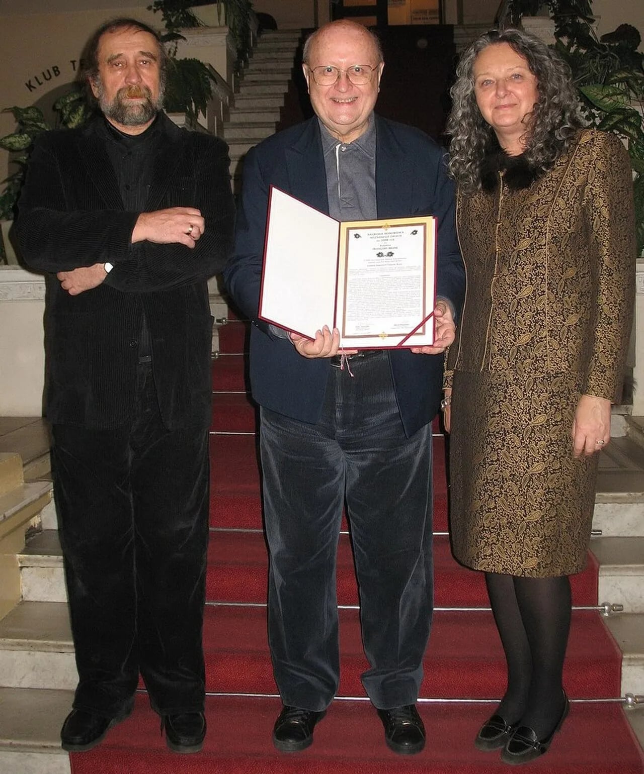 Portrait of Father François Brune (1931–2019) – memorial page