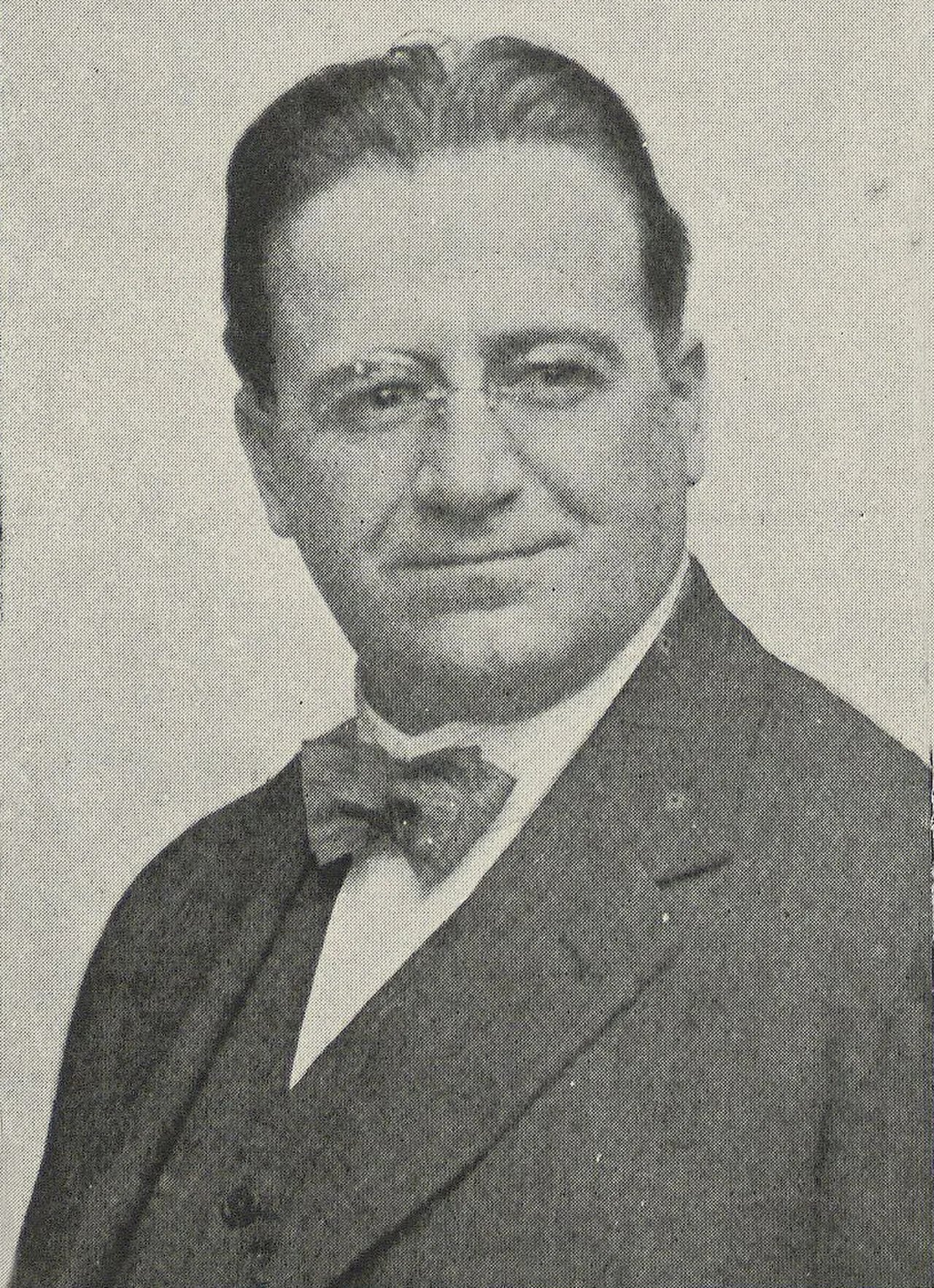 Portrait of Galvarino Gallardo (1877–1957) – memorial page