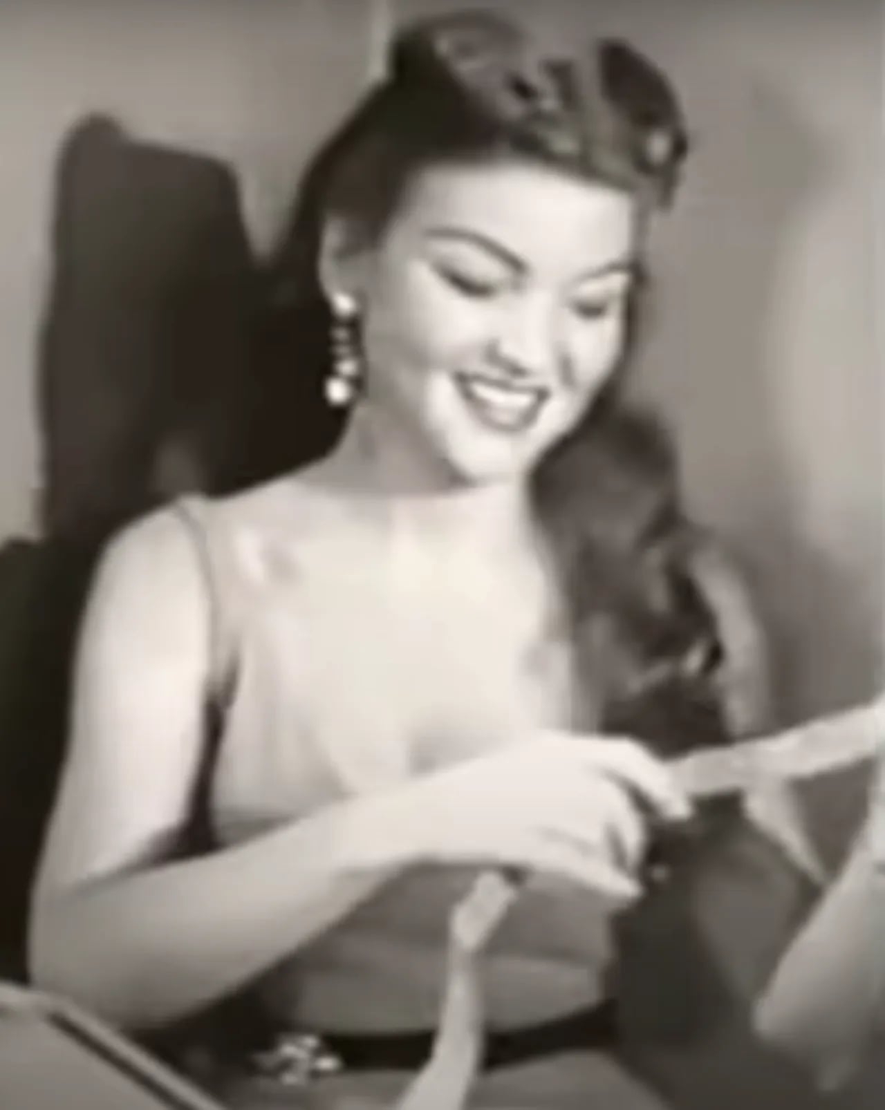 Portrait of Honey Harlow (1927–2005) – memorial page