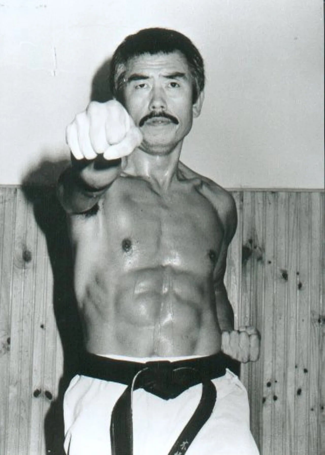 Porträt von Hiromichi Kohata (1944–2021) – Gedenkseite