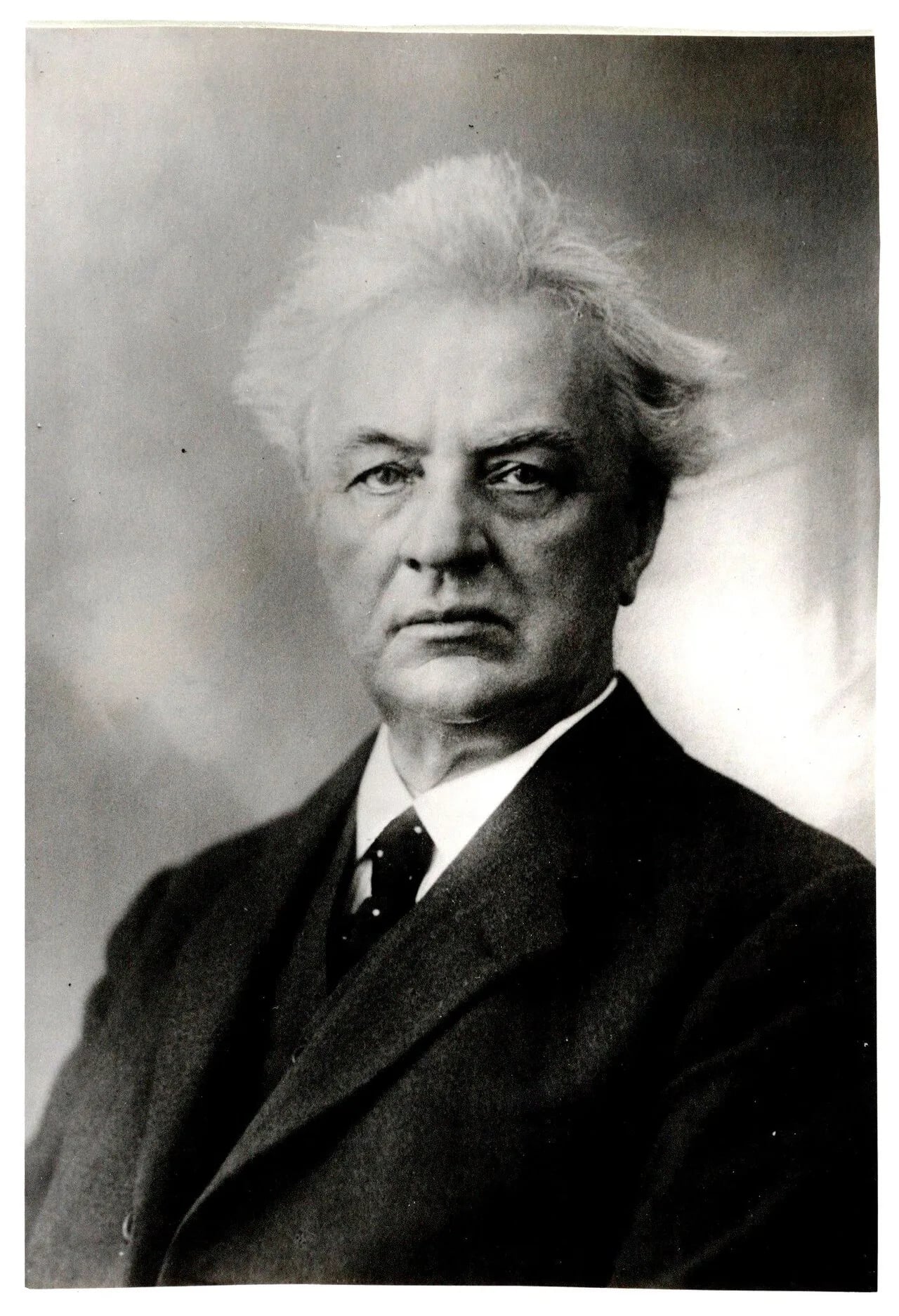 Portrait of Bernard Jan Hendrik Ovink (1862–1944) – memorial page