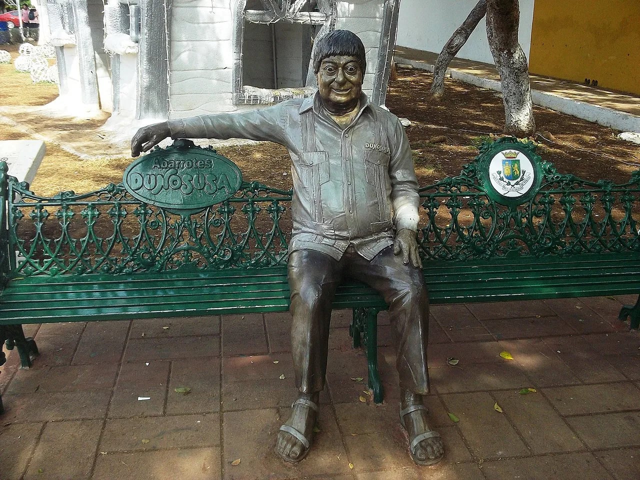 Portrait of Héctor Herrera Álvarez (1934–2010) – memorial page