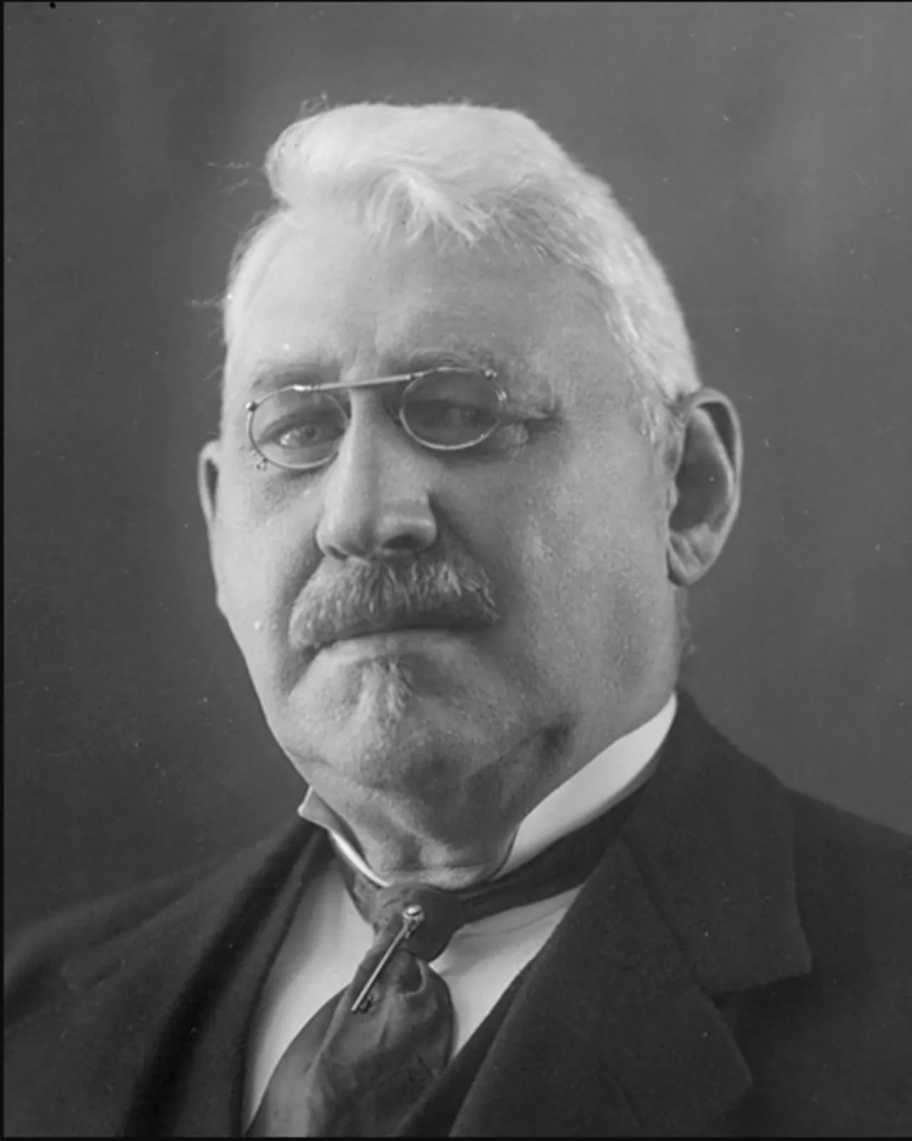 Portrait of Klemens Jónsson (1862–1930) – memorial page