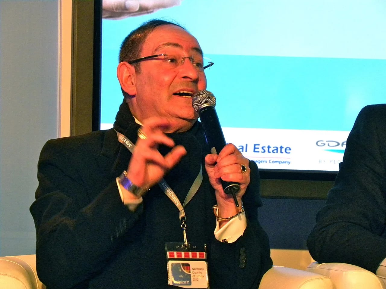 Portrait of Howard Bernstein (1953–2024) – memorial page