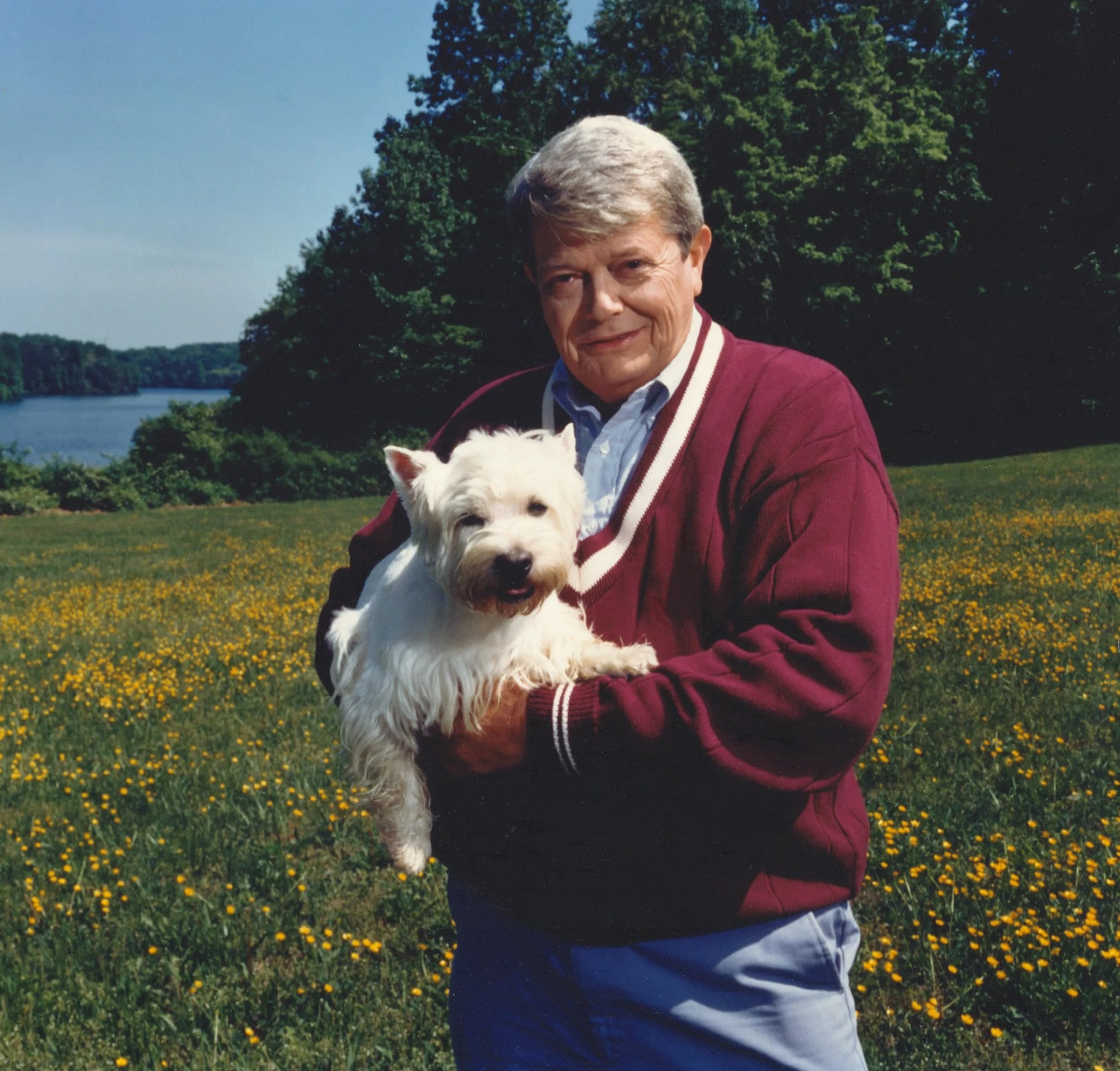 Portrait of Howard E. Simmons (1929–1997) – memorial page