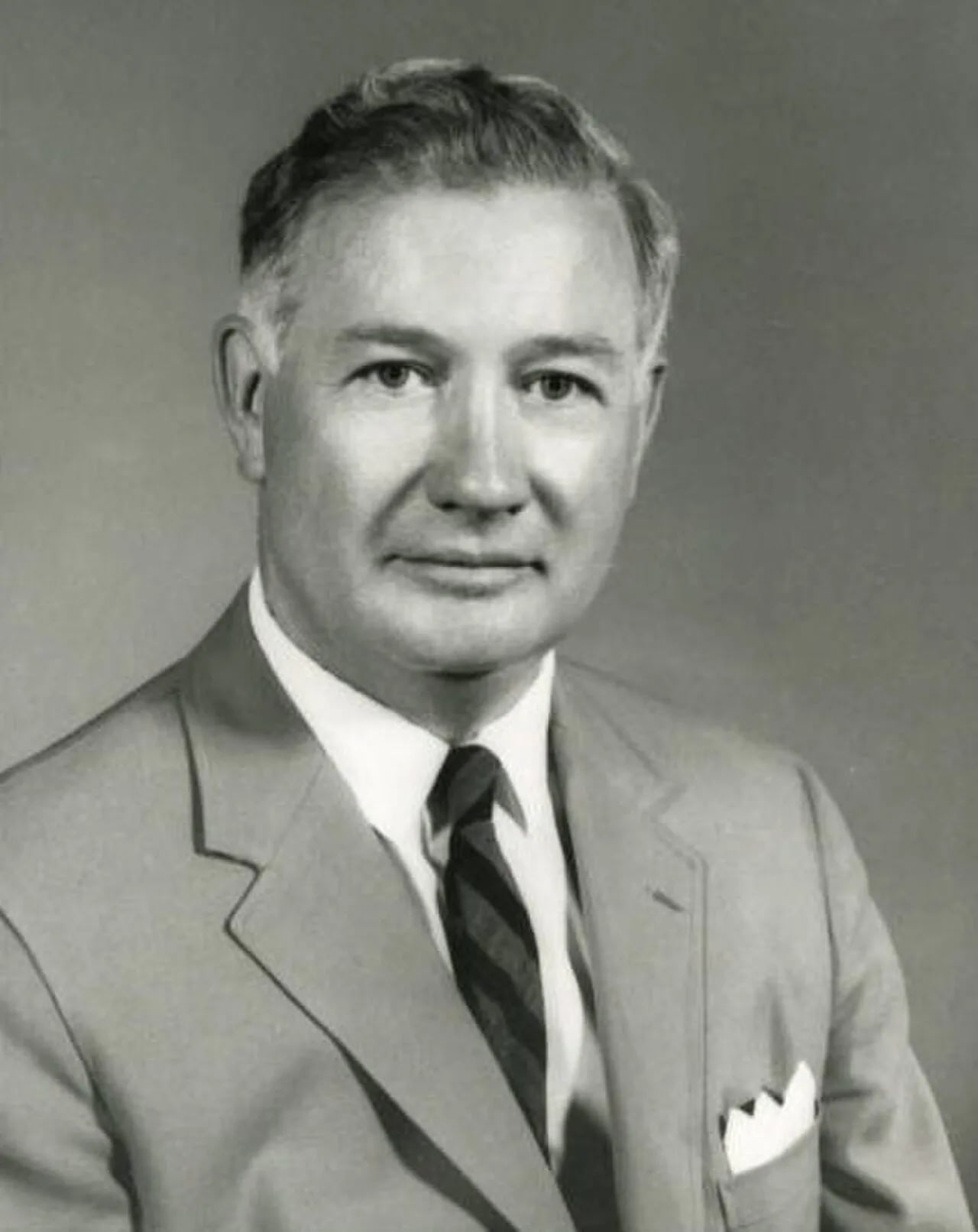 Porträt von Howard J. Burnett (1929–2019) – Gedenkseite