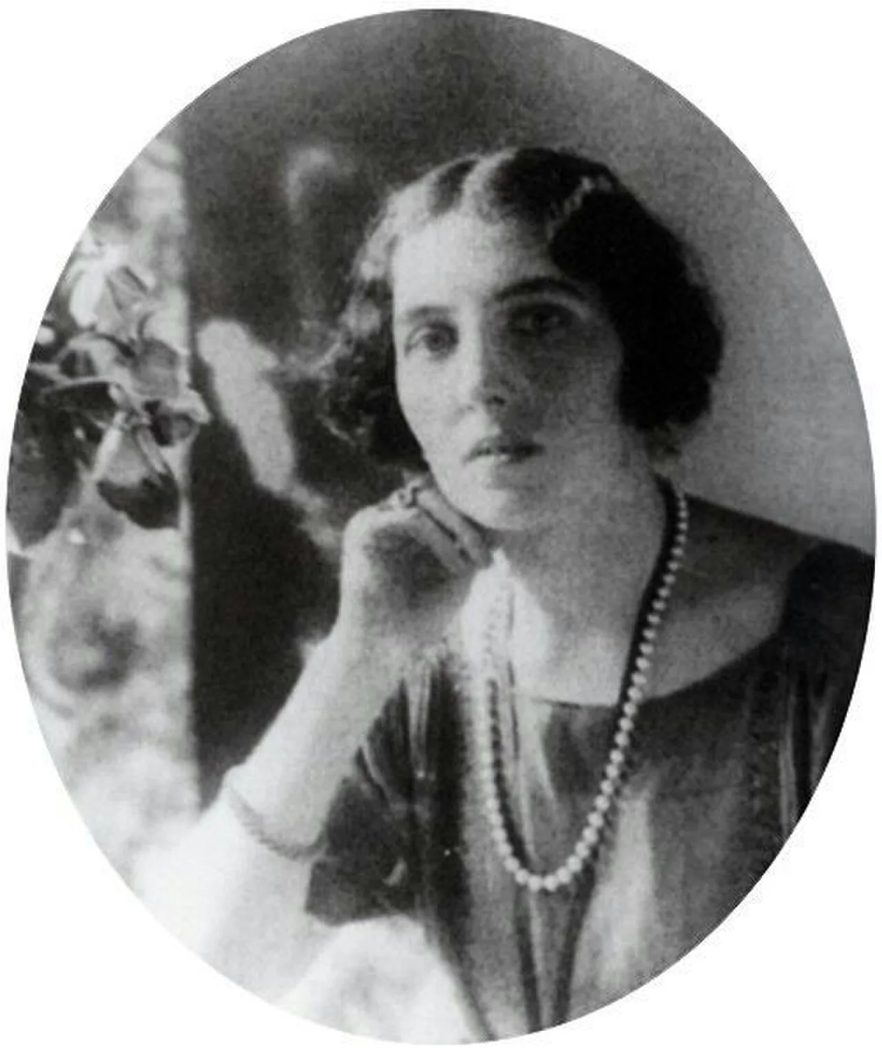 Porträt von Elisabetta di Sasso Ruffo (1886–1940) – Gedenkseite