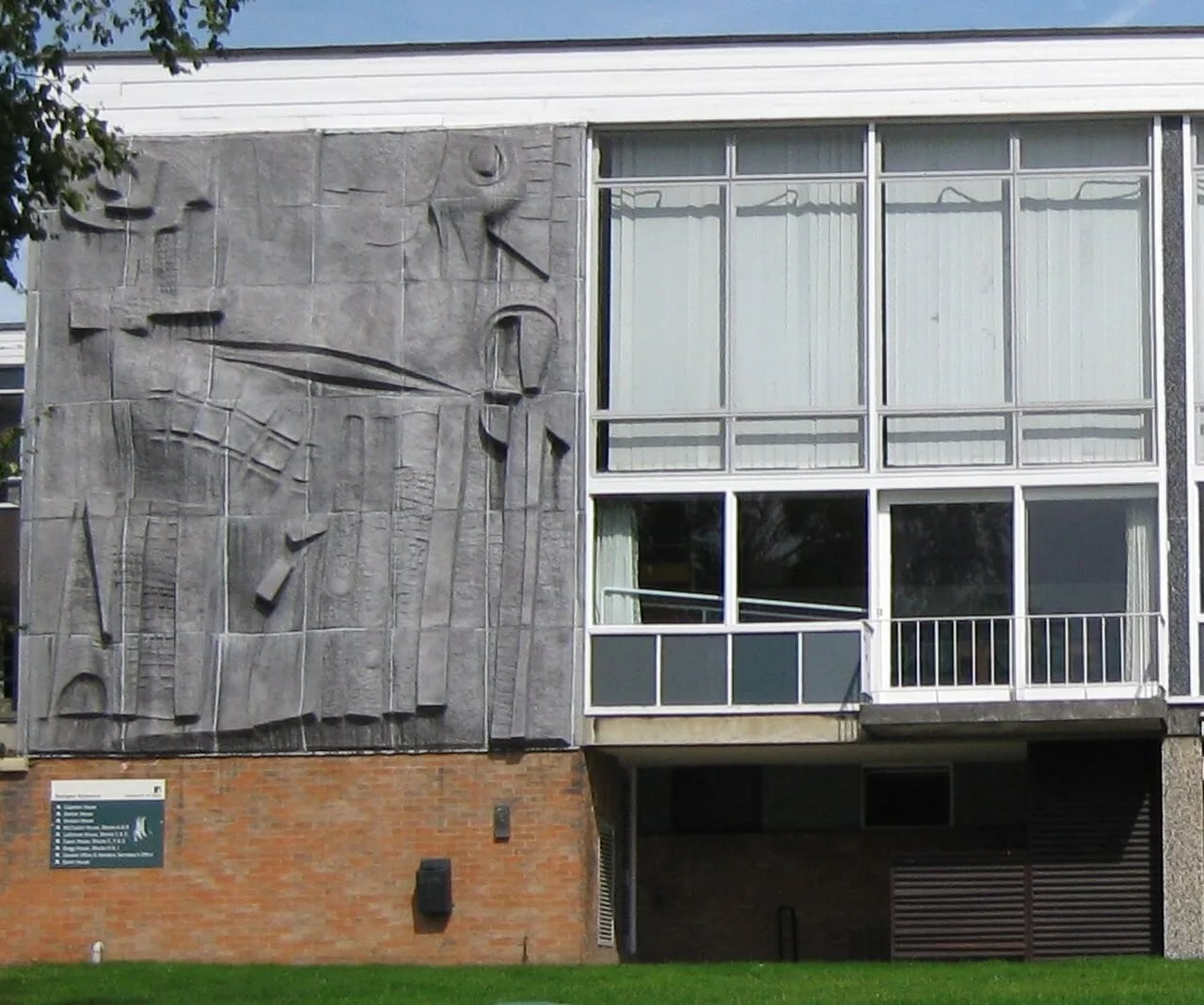 Portrait of Hubert Dalwood (1924–1976) – memorial page
