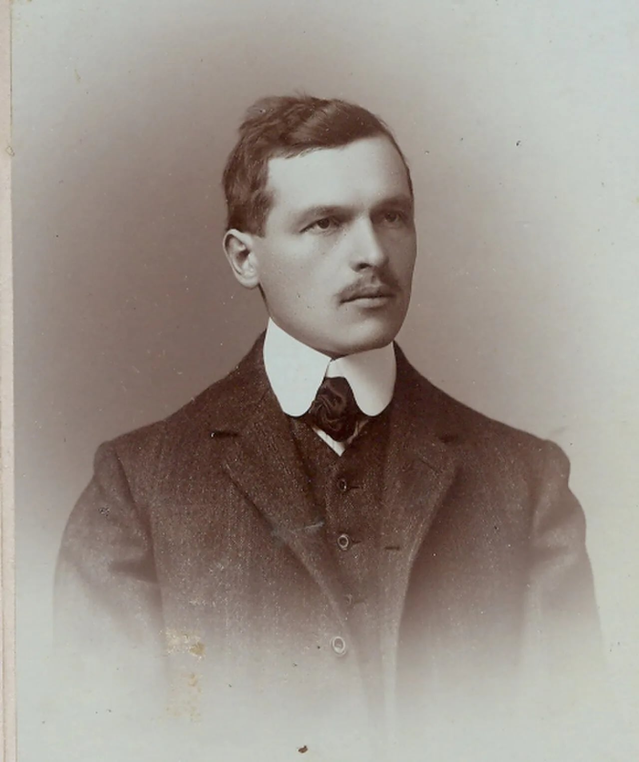 Portrait of Eduard Dudík (1876–1935) – memorial page