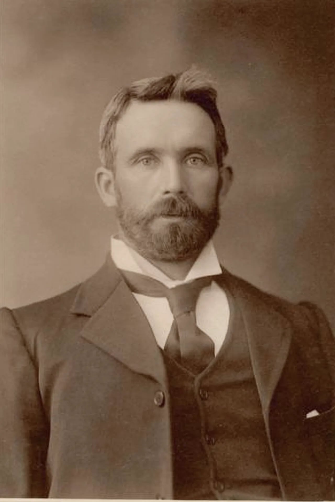 Porträt von Hugh de Largie (1859–1947) – Gedenkseite