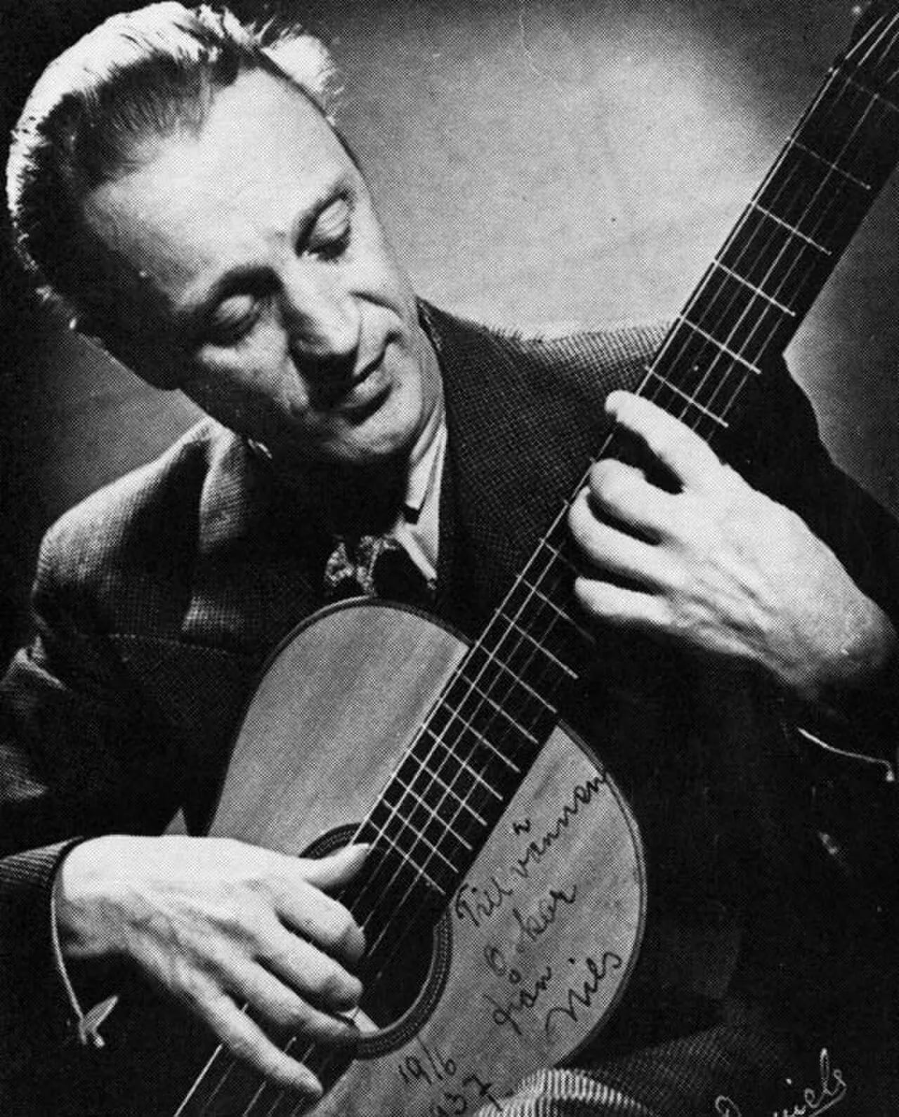 Portrait of Nils David Larsson (1902–1990) – memorial page