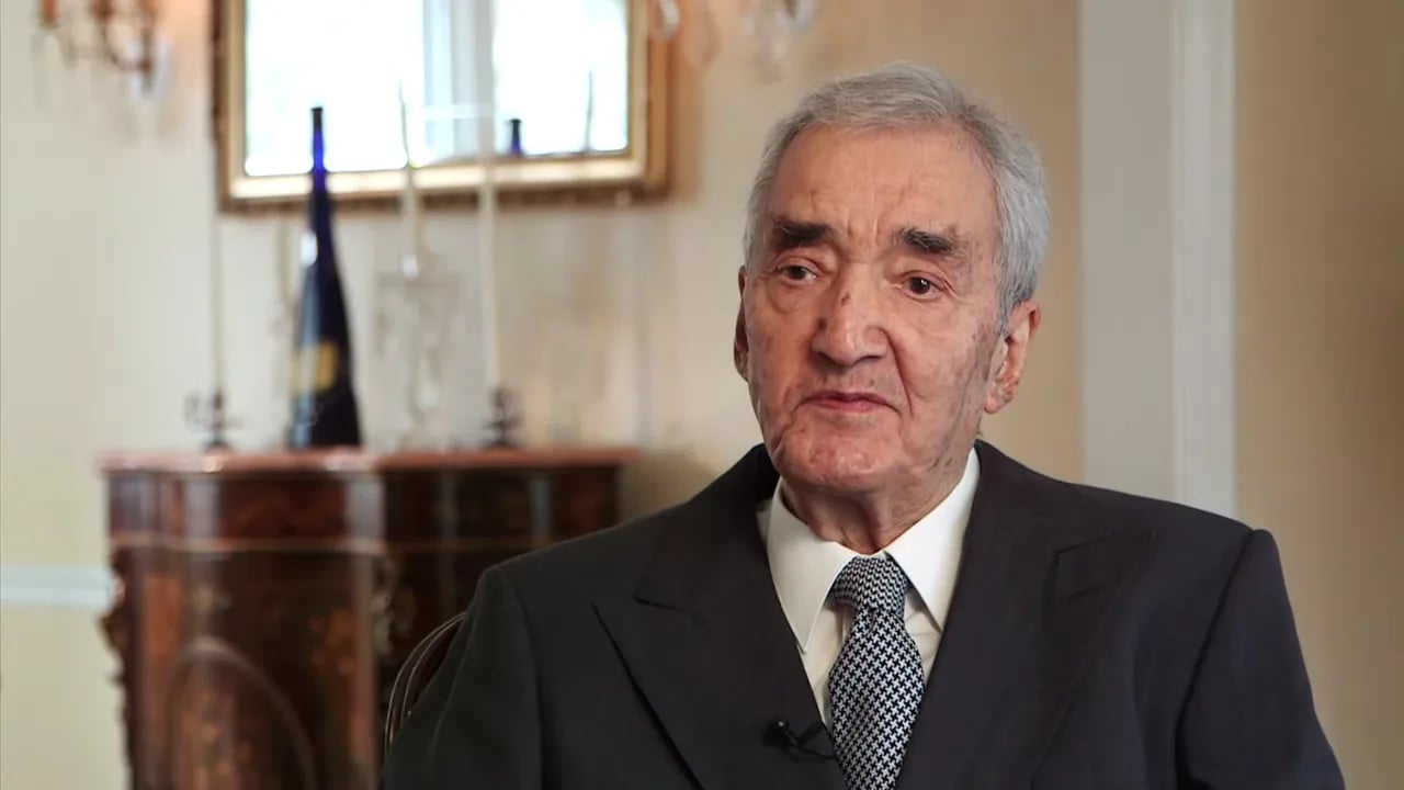 Porträt von Alinaghi Alikhani (1929–2019) – Gedenkseite