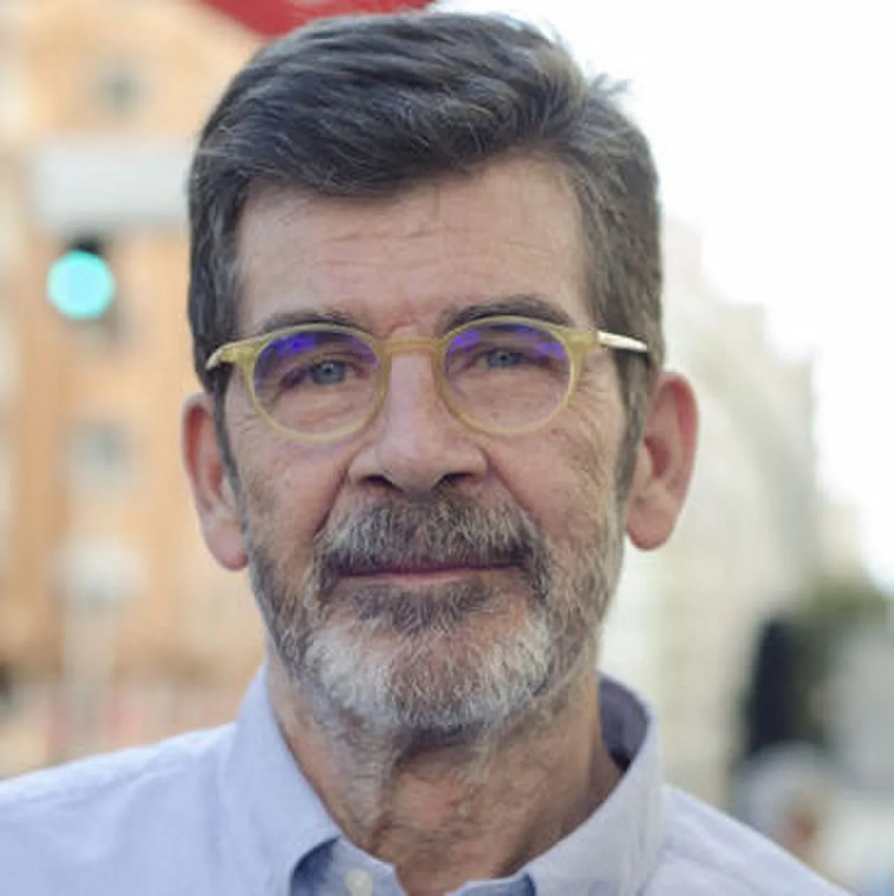 Porträt von José Enrique Serrano (1949–2025) – Gedenkseite