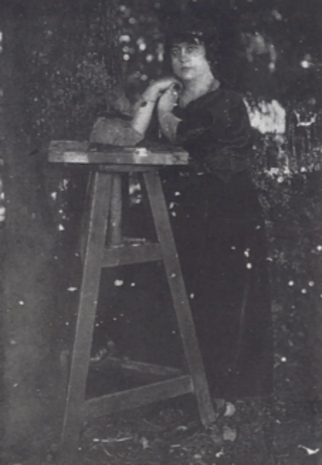Porträt von Germaine de Roton (1889–1942) – Gedenkseite