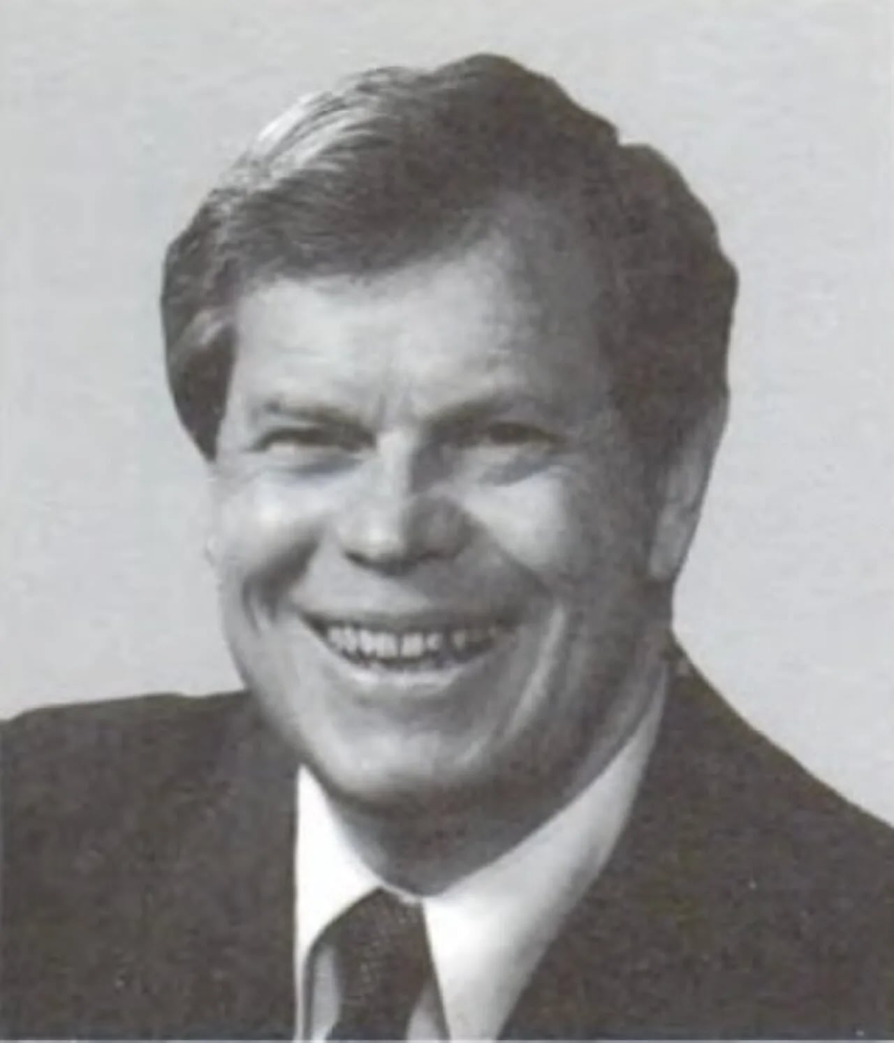 Porträt von Bernard J. Dwyer (1921–1998) – Gedenkseite