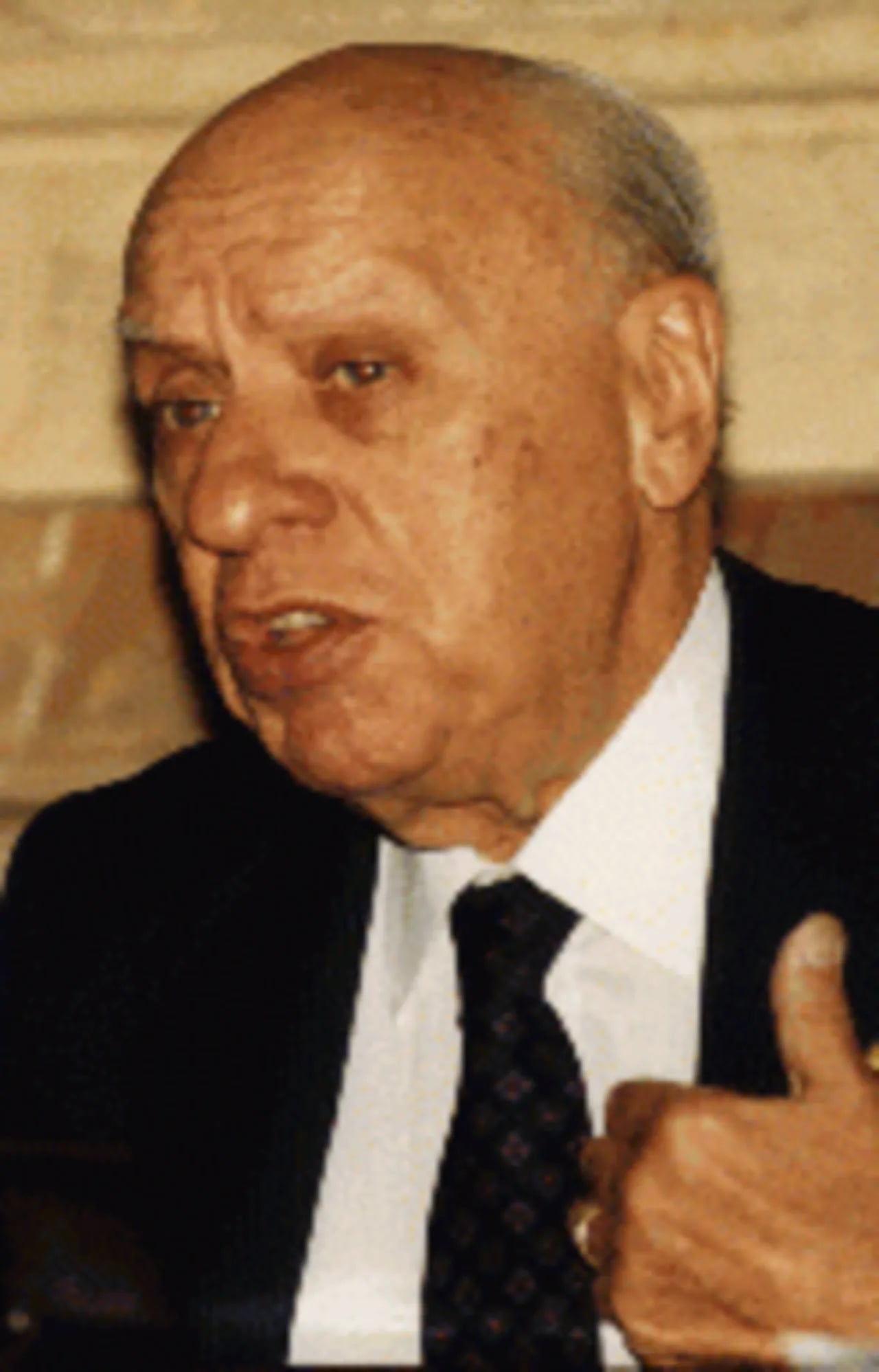 Porträt von Juan Ramón Aguirre Lanari (1920–2017) – Gedenkseite