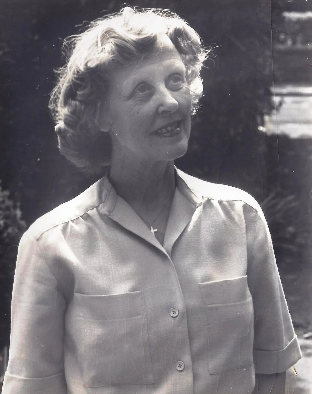 Portrait of Irene Collins (1925–2015) – memorial page