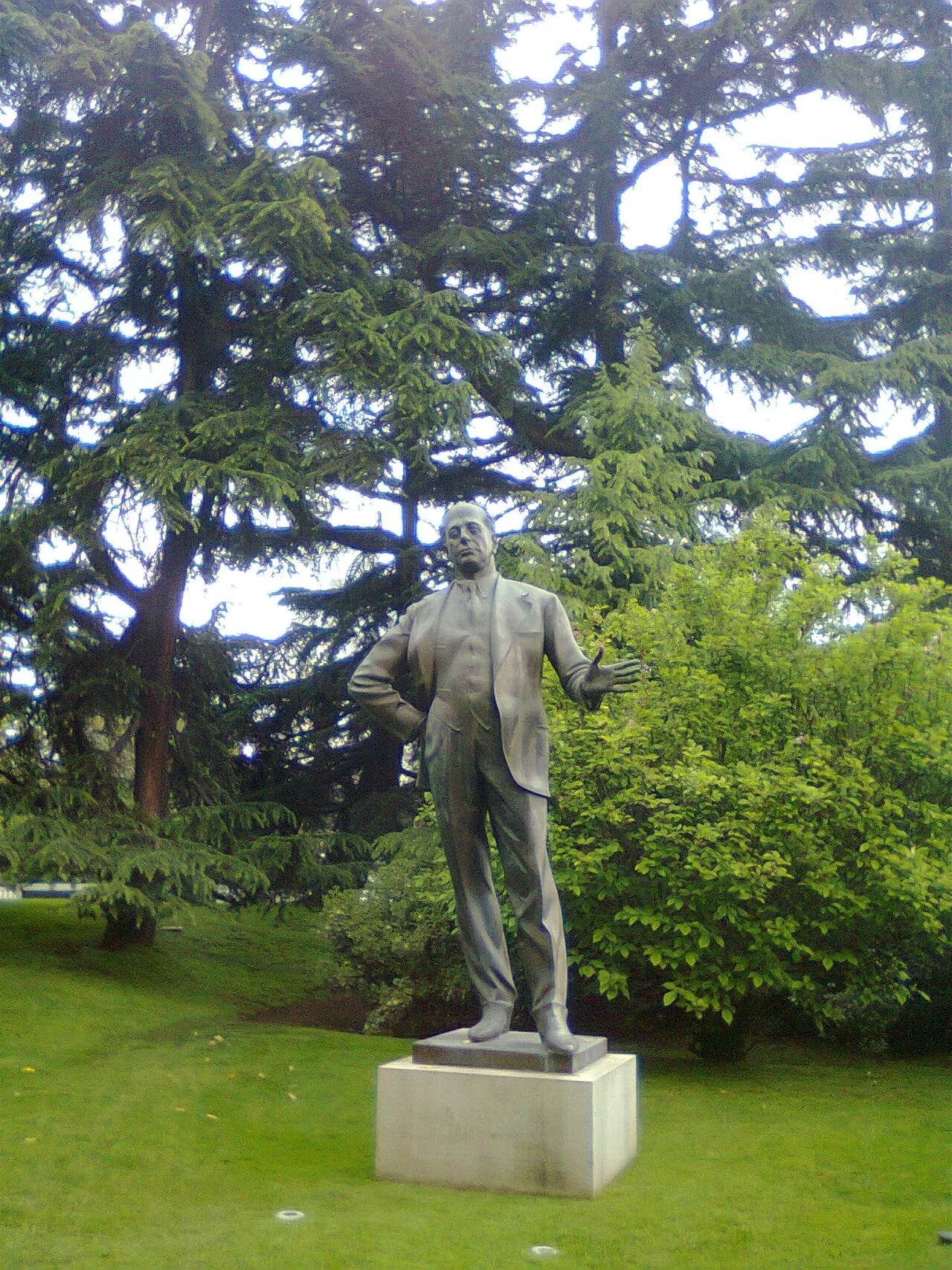 Porträt von Juan Yarur Lolas (1894–1954) – Gedenkseite