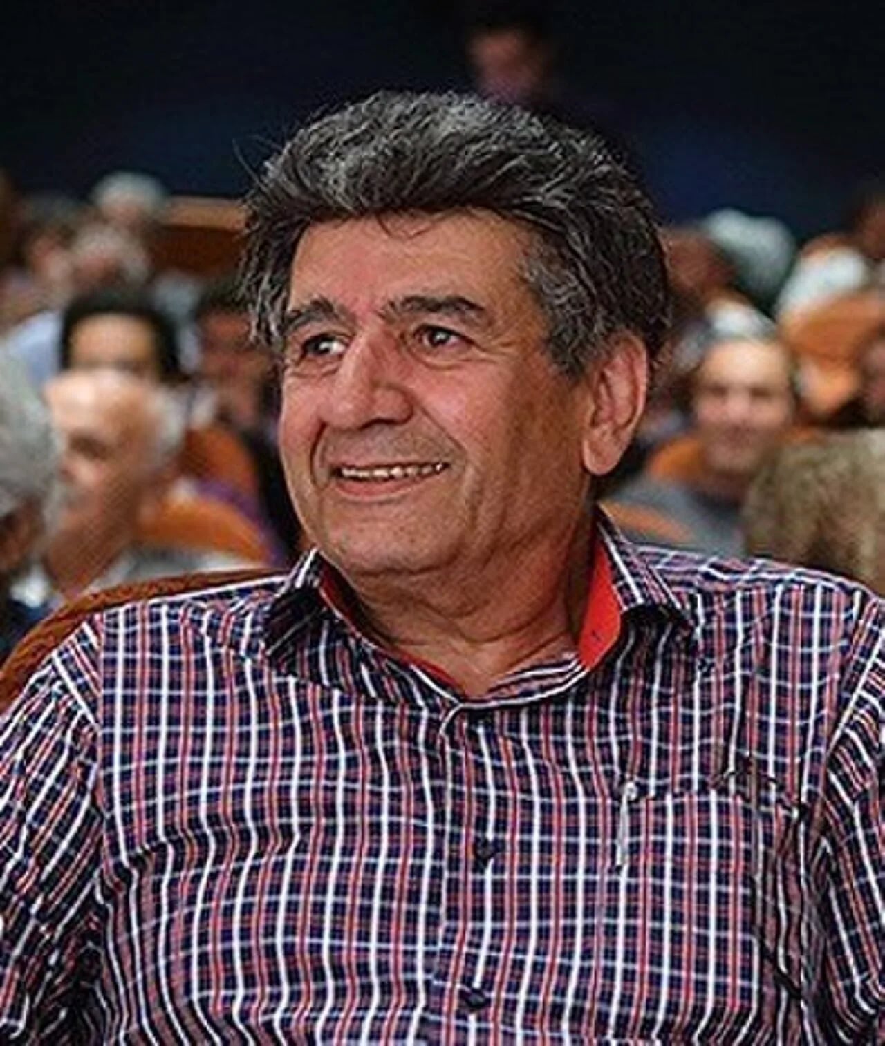 Porträt von Manoochehr Valizadeh (1940–2025) – Gedenkseite